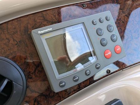 Sea Ray 460 Sundancer image