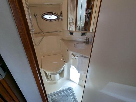 Sea Ray 460 Sundancer image