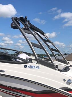 Yamaha Boats AR 195 image