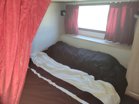 Fun Country Houseboat image