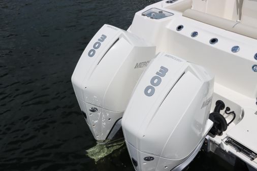 Boston Whaler 280 Outrage image