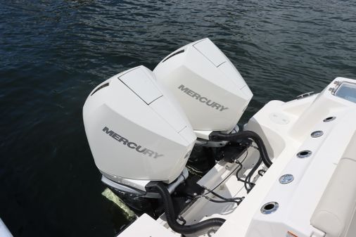 Boston Whaler 280 Outrage image