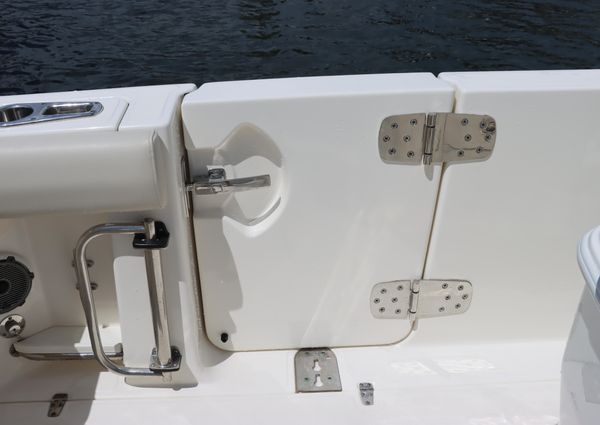 Boston Whaler 280 Outrage image