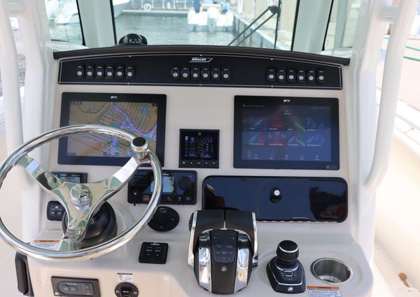 Boston Whaler 280 Outrage image