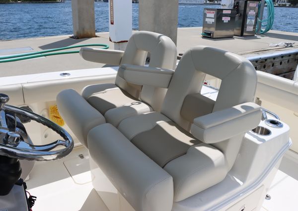 Boston Whaler 280 Outrage image