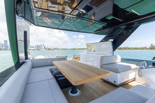 Ferretti Yachts 670 image