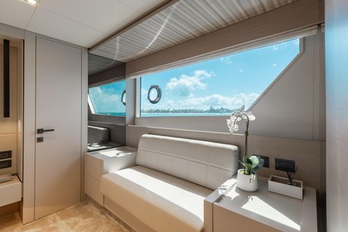 Ferretti Yachts 670 image