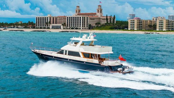 Hunt Yachts 76 Ocean Flybridge image