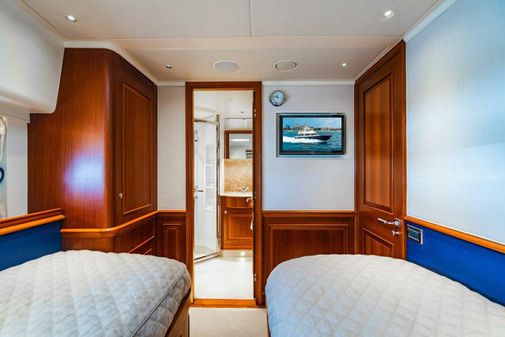 Hunt Yachts 76 Ocean Flybridge image