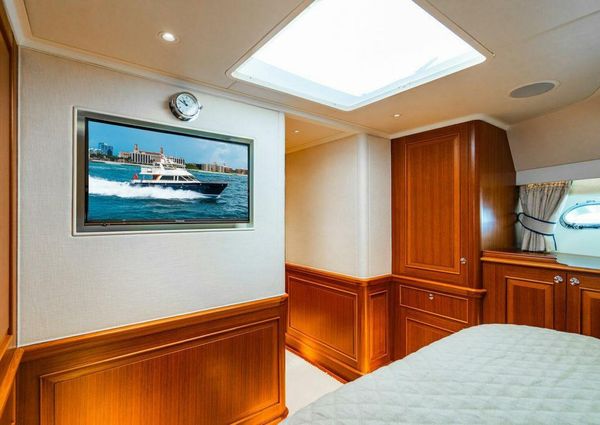 Hunt Yachts 76 Ocean Flybridge image