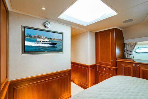 Hunt Yachts 76 Ocean Flybridge image