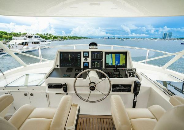 Hunt Yachts 76 Ocean Flybridge image