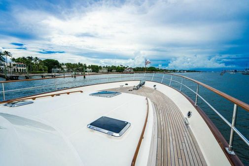 Hunt Yachts 76 Ocean Flybridge image