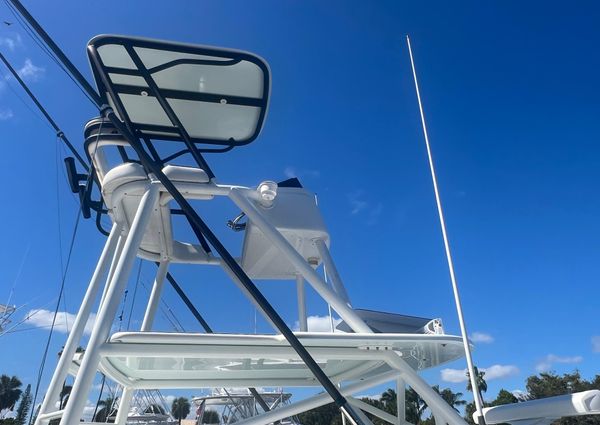 Yellowfin 39’ Center Console image