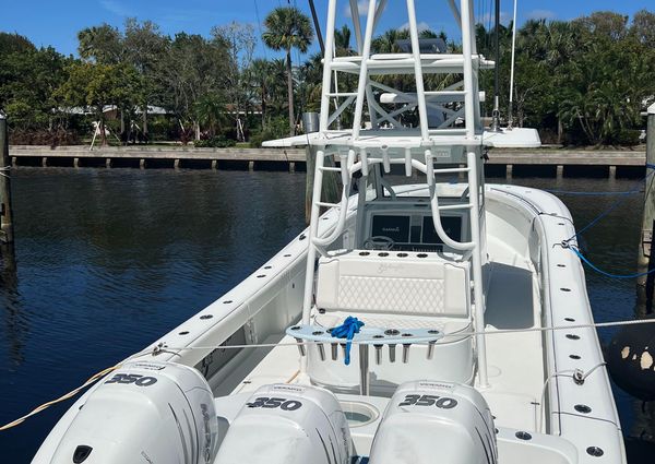 Yellowfin 39’ Center Console image