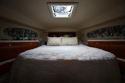 Sea-ray 420-AFT-CABIN image