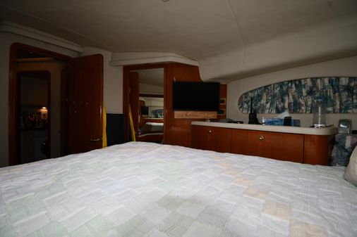 Sea-ray 420-AFT-CABIN image