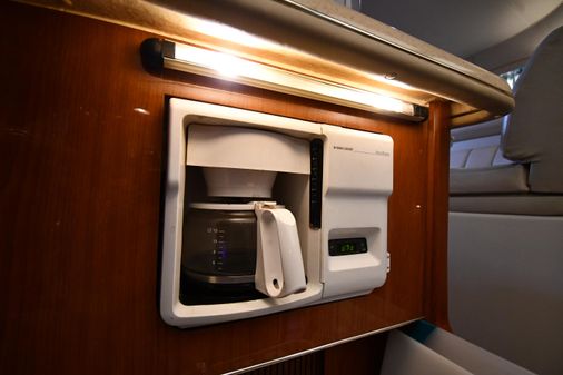 Sea-ray 420-AFT-CABIN image