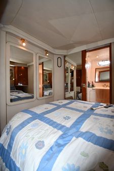 Sea-ray 420-AFT-CABIN image