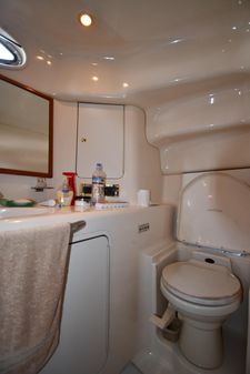 Sea-ray 420-AFT-CABIN image