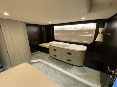 Azimut 60 Flybridge image