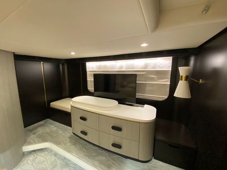 Azimut 60 Flybridge image