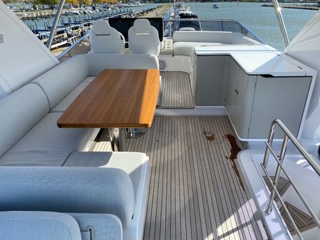 Azimut 60 Flybridge image