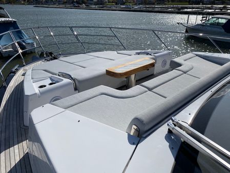 Azimut 60 Flybridge image