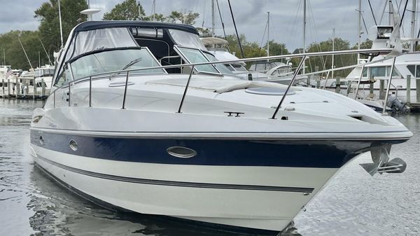 Cruisers 340 Express