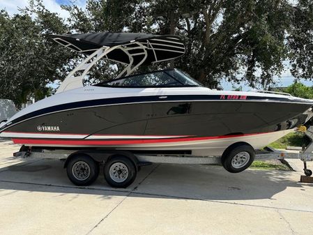 Yamaha-boats 242SE image