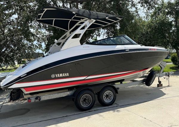 Yamaha-boats 242SE image