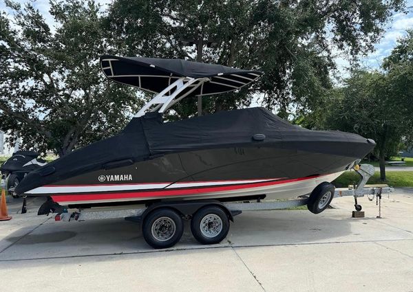 Yamaha-boats 242SE image