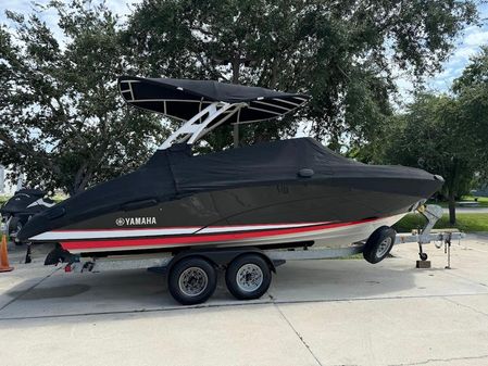 Yamaha-boats 242SE image