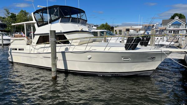 Viking 44 Motor Yacht