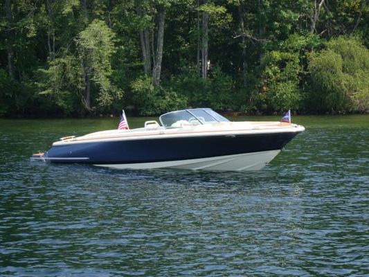 Chris-Craft Launch 27 - main image