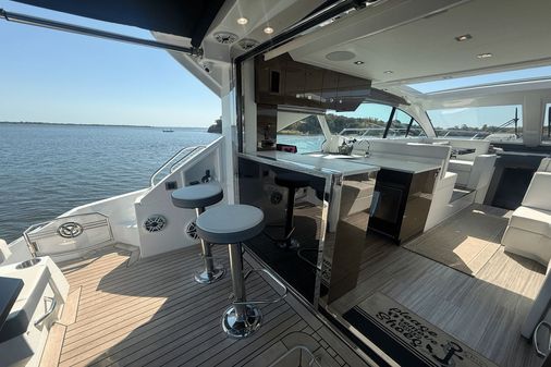 Cruisers Yachts 50 Cantius image