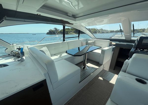 Cruisers Yachts 50 Cantius image