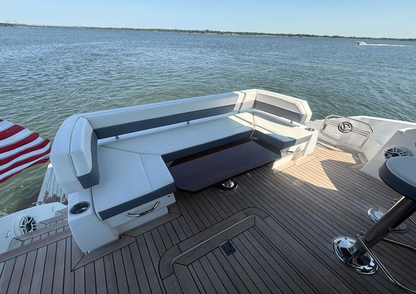 Cruisers Yachts 50 Cantius image