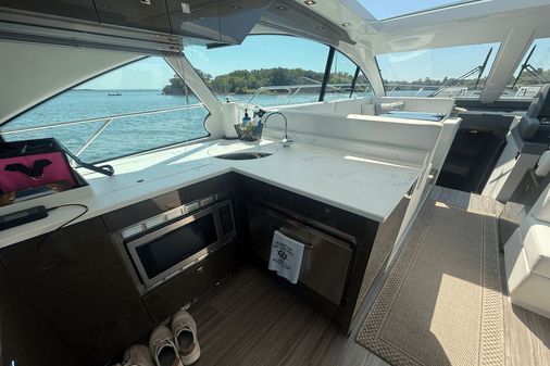 Cruisers Yachts 50 Cantius image