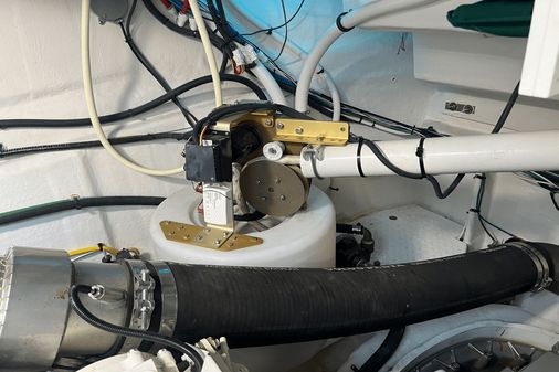 Cruisers Yachts 50 Cantius image