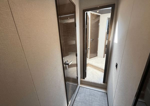 Cruisers Yachts 50 Cantius image