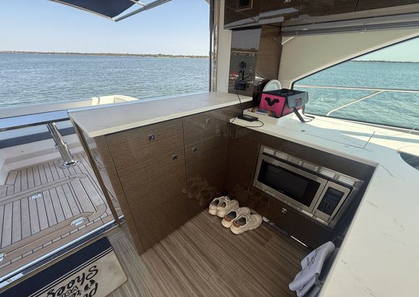 Cruisers Yachts 50 Cantius image