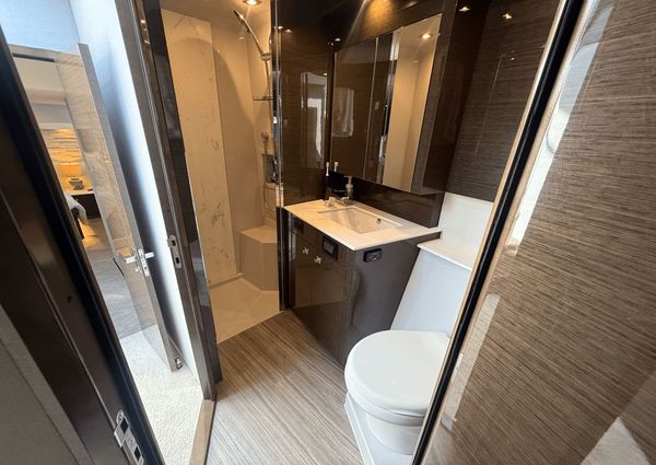 Cruisers Yachts 50 Cantius image