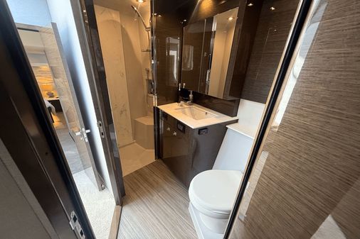 Cruisers Yachts 50 Cantius image