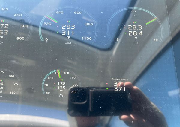 Cruisers Yachts 50 Cantius image