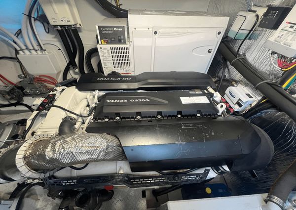 Cruisers Yachts 50 Cantius image