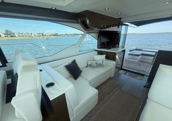 Cruisers Yachts 50 Cantius image