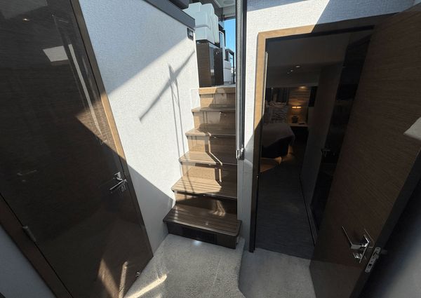 Cruisers Yachts 50 Cantius image