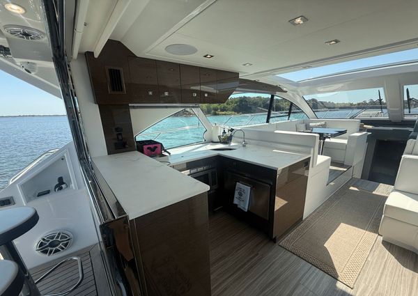 Cruisers Yachts 50 Cantius image