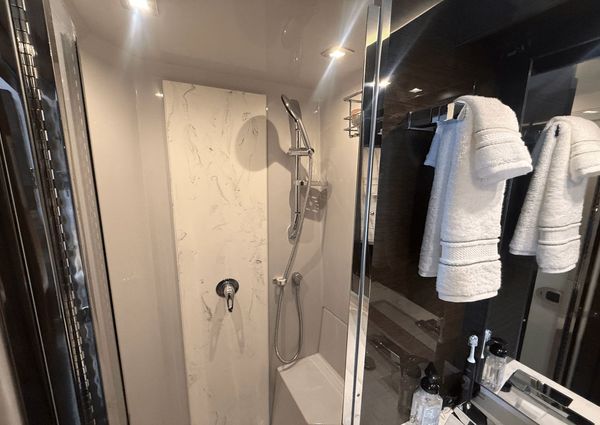 Cruisers Yachts 50 Cantius image